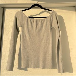 Forever 21 Light grey off the shoulder sweater with slits at the sleeves size S